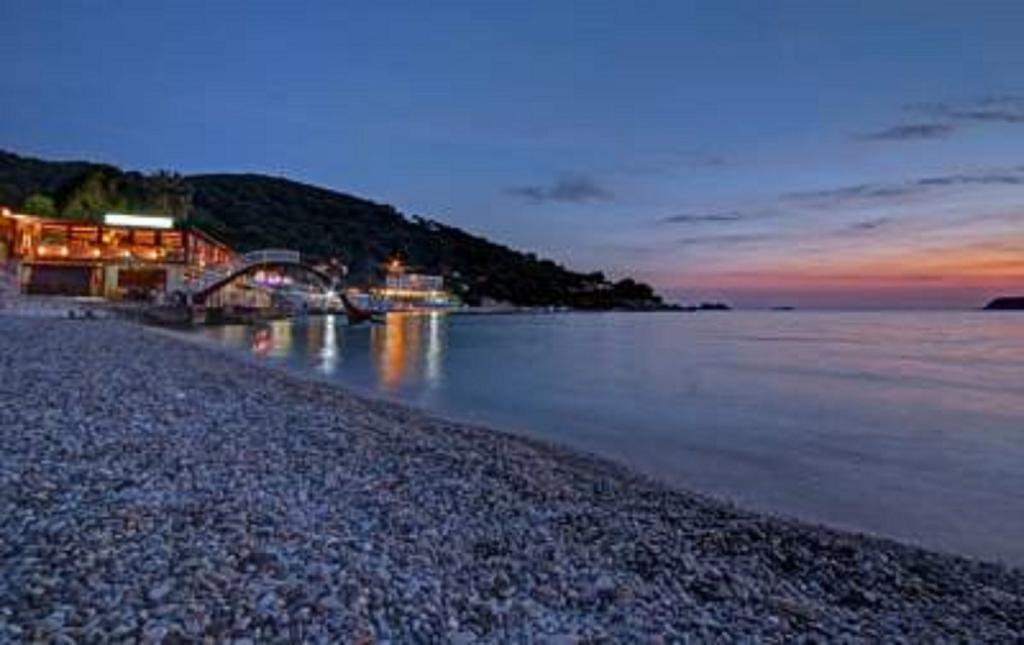 Mb * Dubrovnik